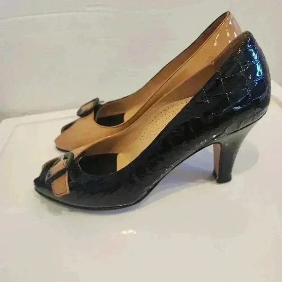 Anyi Lu peep toe pumps in black and tan - Picture 4 of 6